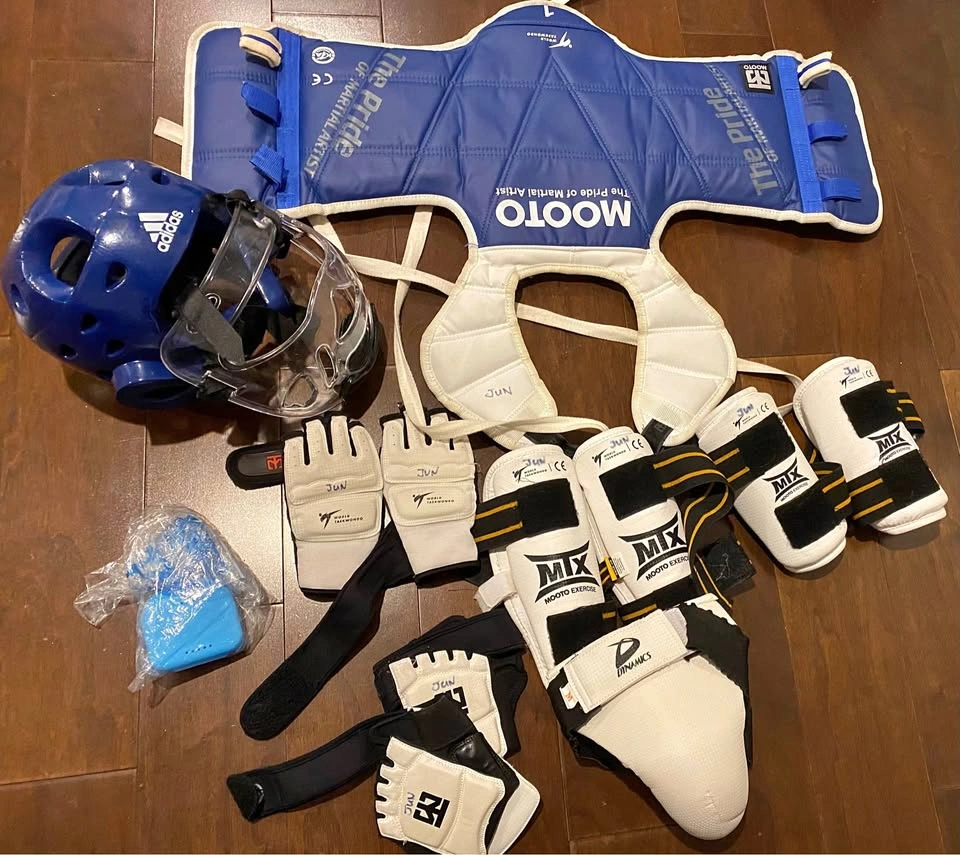 Mooto Taekwondo Sparring Gear Set- kids size XS