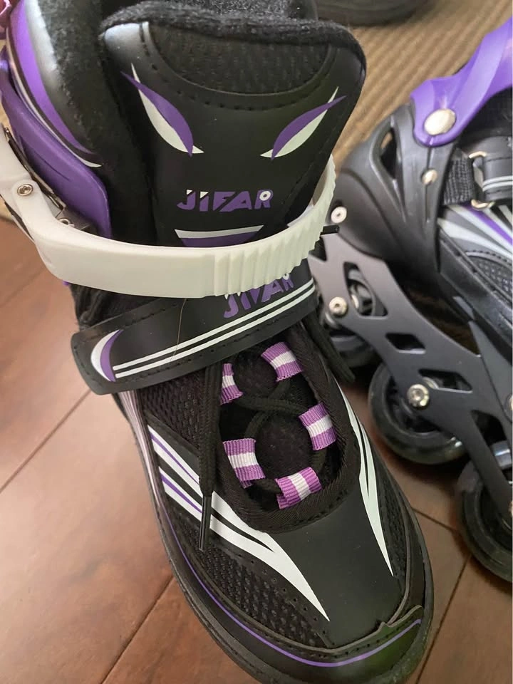 4 Size Adjustable Inline Skates for Kids with Light Up Wheels - photo 2