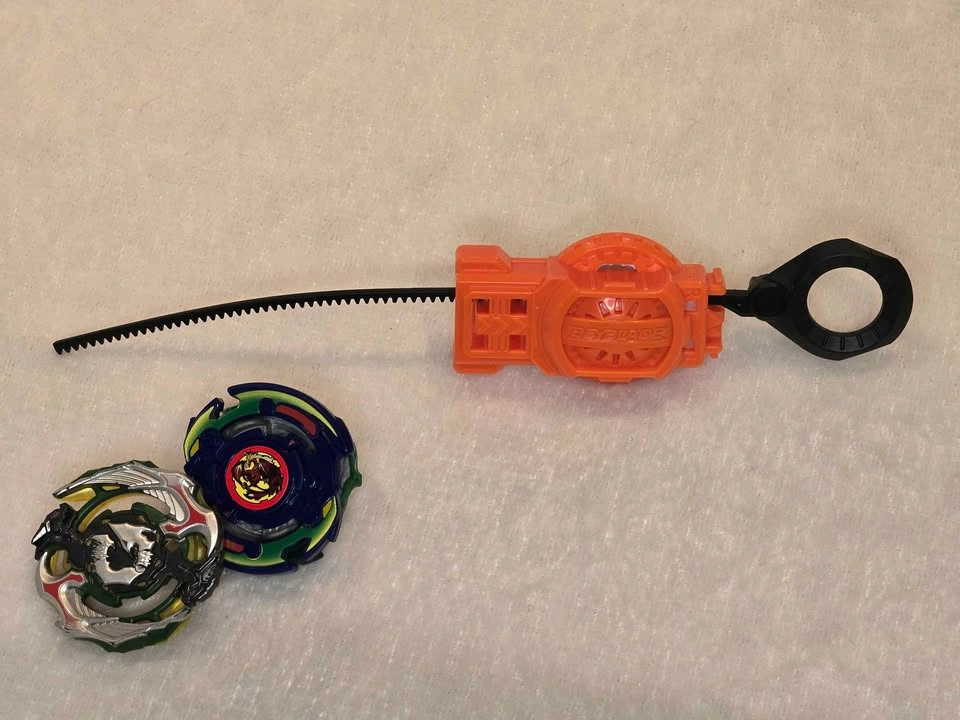 Beyblade Burst 2 Tops & Launcher Lot - photo 4