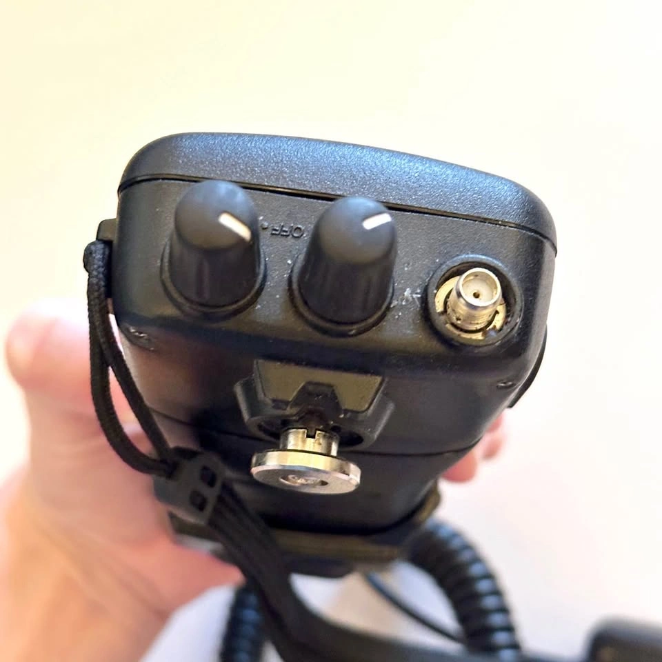 Uniden MHS75 Submersible Waterproof Handheld VHF Radio - photo 5