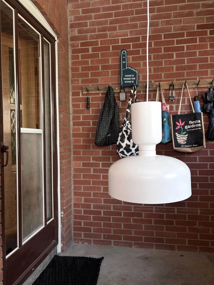 White Modern Pendant Light / Hanging Ceiling Light - photo 2
