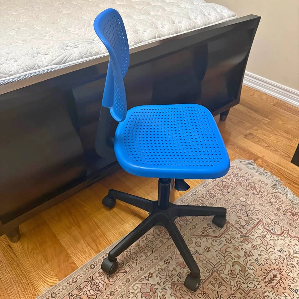 IKEA Office Chair - Good Choice for student desk, Brand new cond