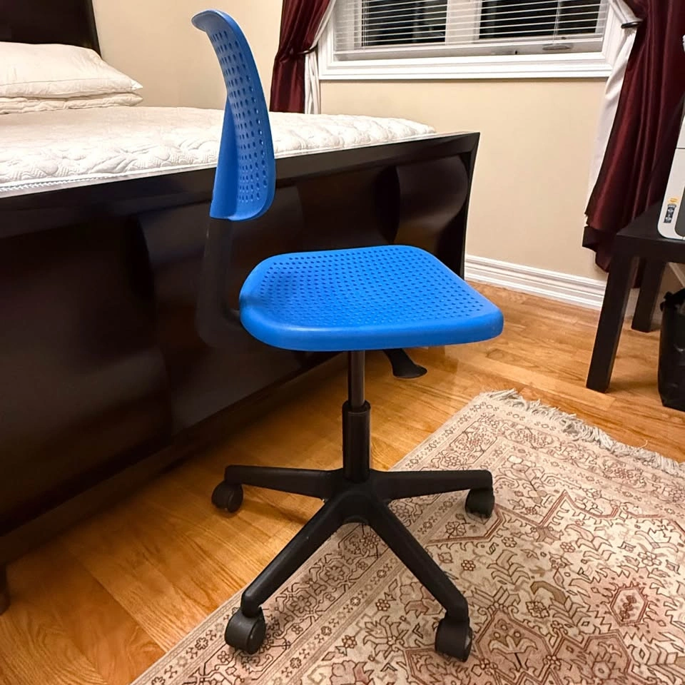 IKEA Office Chair - Good Choice for student desk, Brand new cond - photo 2