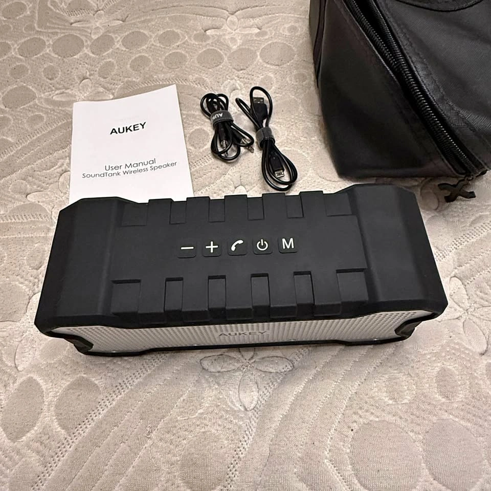Aukey Military grade bluetooth speaker, brand new condition