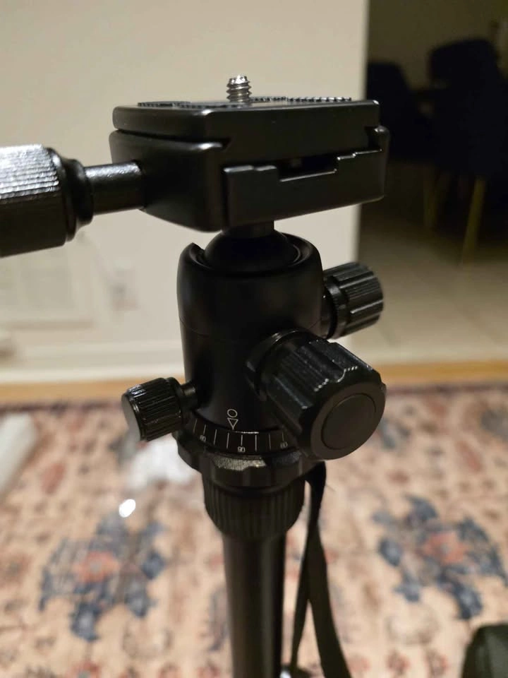 Brand new Jinse Black Camera Tripod with Ball Head and Carrying - photo 5