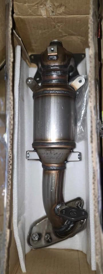 A-Premium Catalytic Converter Kit Honda Civic (Front) - photo 3
