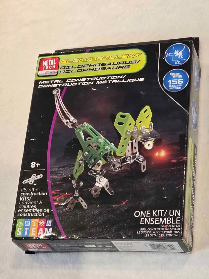 Metal Tech Glowbrilliant Dilophosaurus 156 Pc Kit - photo 4