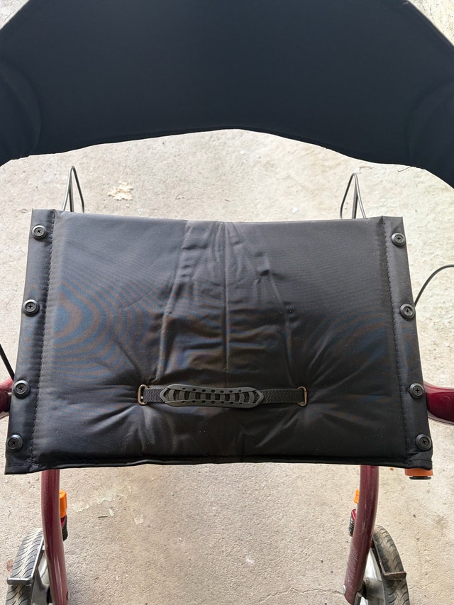 Airgo eXcursion X20 Lightweight Walker (Great Condition) - photo 3