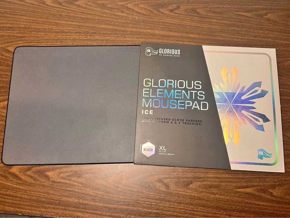 Glorious Elements Ice mousepad