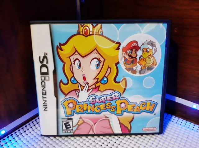 Super Princess Peach DS Game Case and Inserts