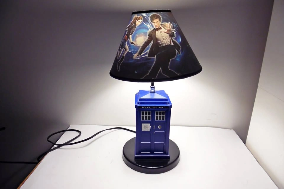 Collectors Dr Who Tardis Lamp *WITH SOUND*