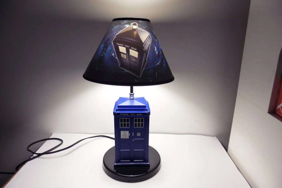 Collectors Dr Who Tardis Lamp *WITH SOUND* - photo 2