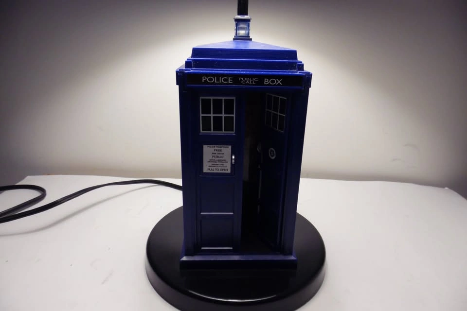 Collectors Dr Who Tardis Lamp *WITH SOUND* - photo 3