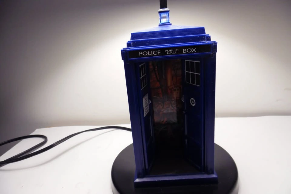 Collectors Dr Who Tardis Lamp *WITH SOUND* - photo 4