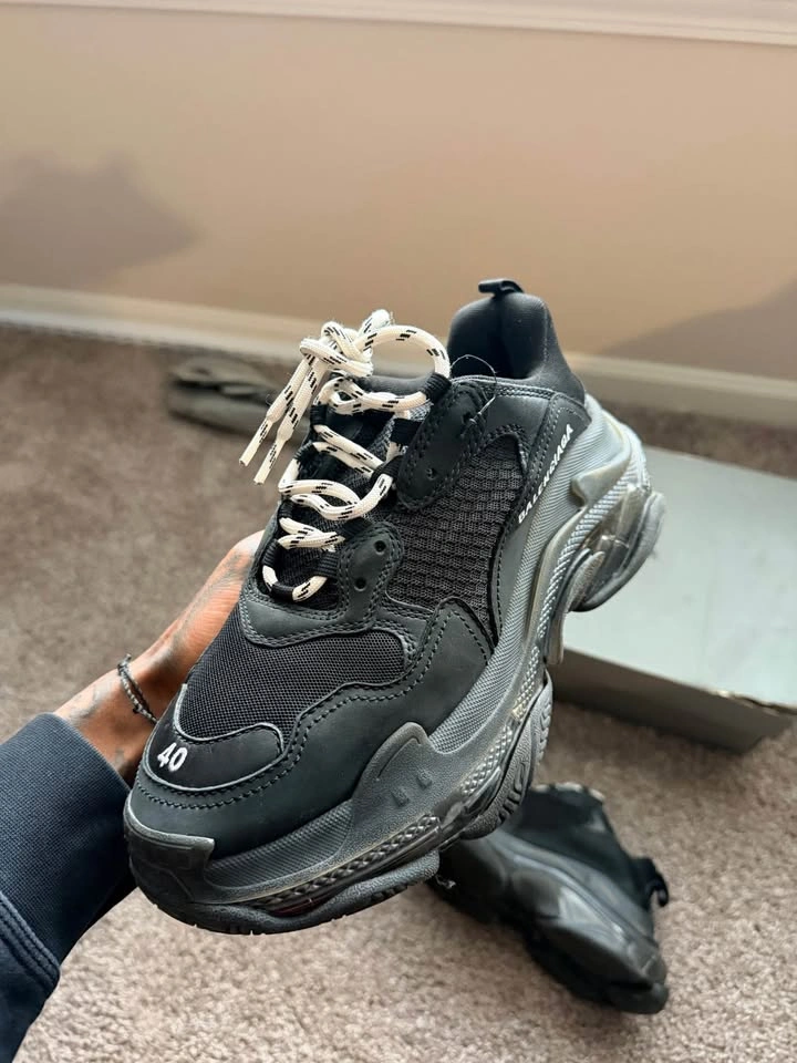 Balenciaga Triple S - photo 2