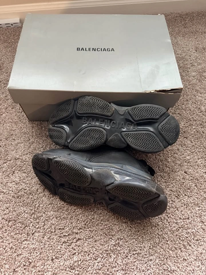 Balenciaga Triple S - photo 4