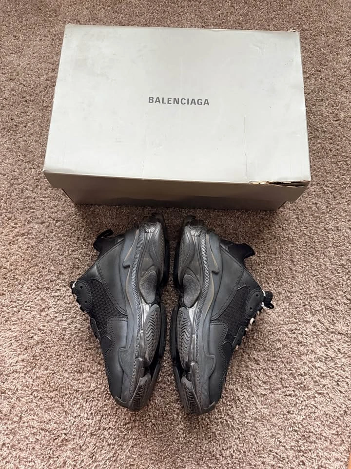 Balenciaga Triple S - photo 5