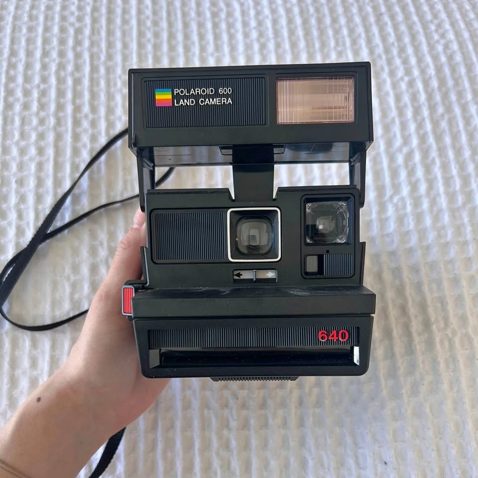 Polaroid 600 Land Camera 640
