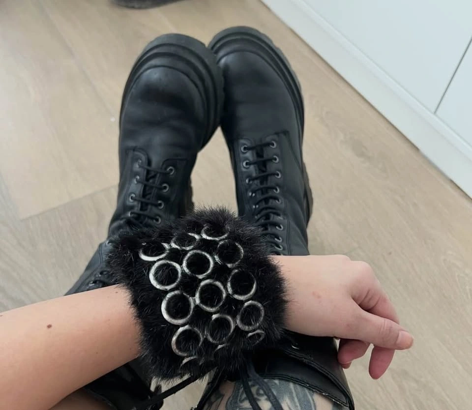 Y2K Fuzzy Metal Ring Embellished Bracelet - photo 2