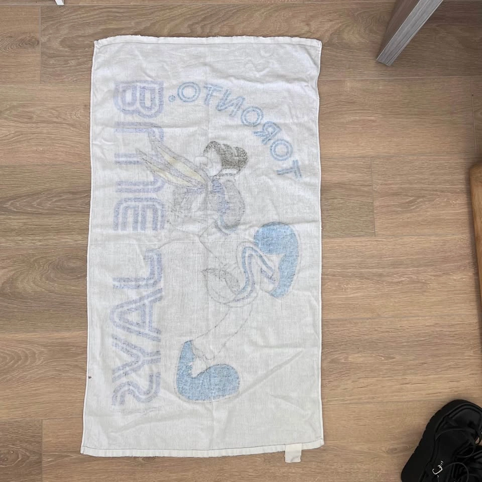 Vintage Toronto Blue Jays Bugs Bunny Towel Looney Tunes MLB - photo 4