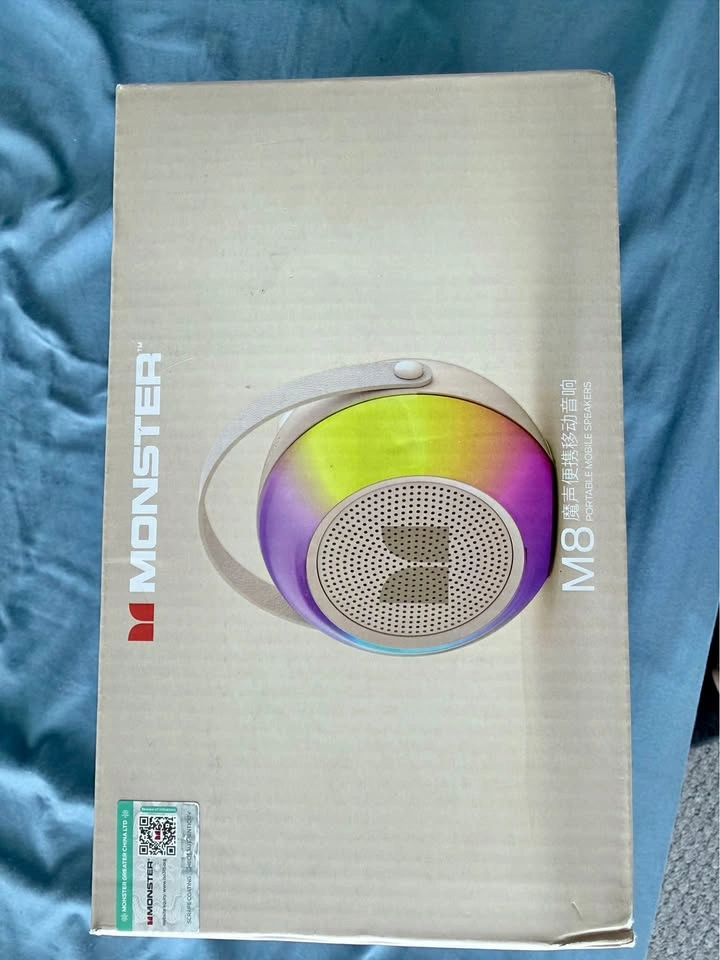 Monster M8 portable speaker karaoke