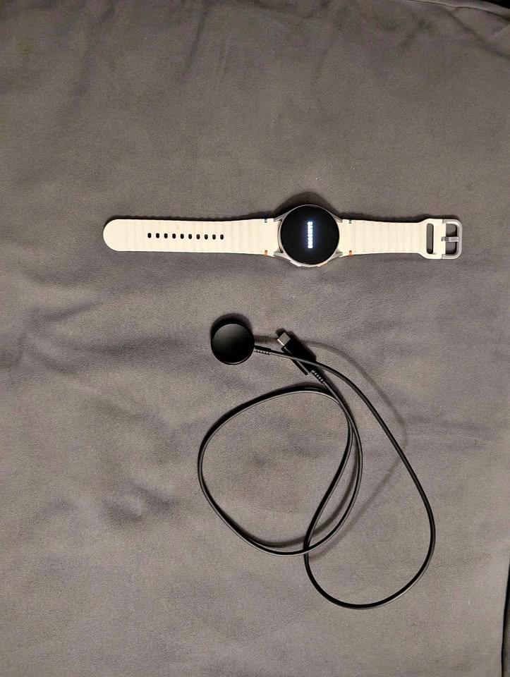 Samsung Galaxy Watch 7 (40mm LTE) Mint Condition