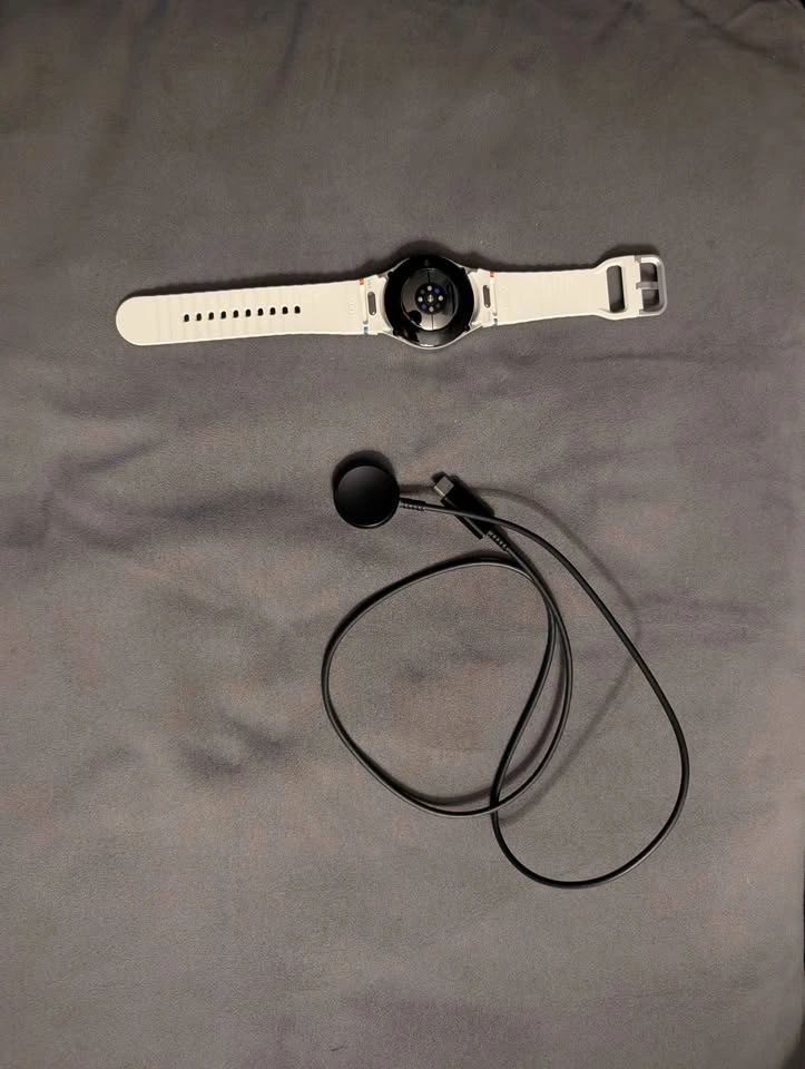 Samsung Galaxy Watch 7 (40mm LTE) Mint Condition - photo 2