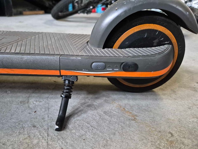 Segway Ninebot E12 eKick Kids Electric Scooter - photo 5