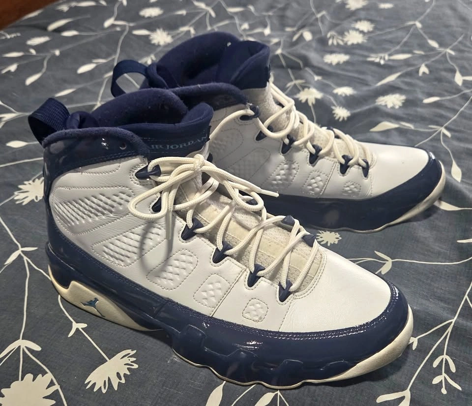 Mens US Size 11 - Air Jordan 9s White/Blue