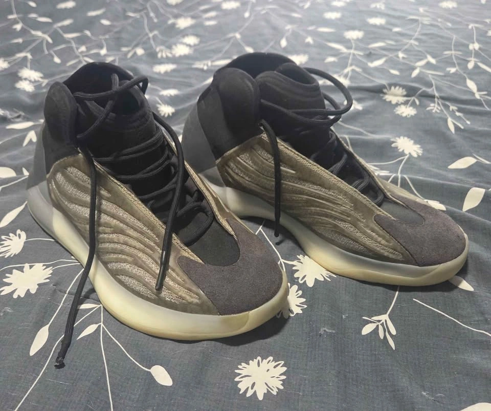 Adidas Yeezy QNTM - Mens US Size 11