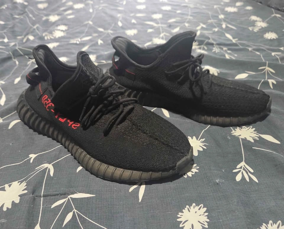 Ultraboost Adidas Yeezy 350 - men's US size 11 - black