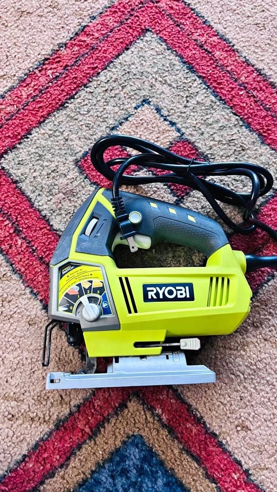 RYOBI 4.8 Amp Variable Speed Jig Saw – Complete with Blade, Box