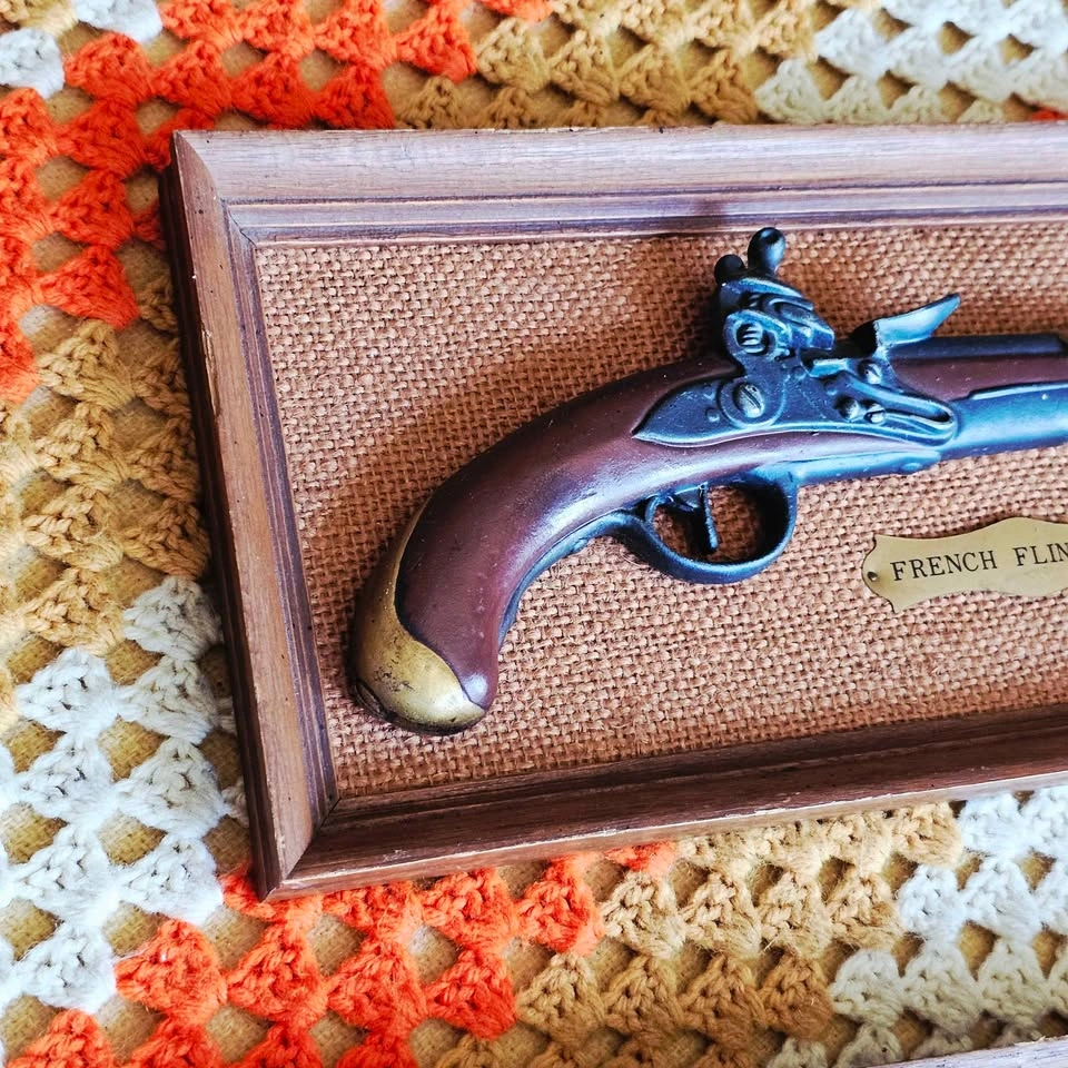 Vintage 60s Flintlock Pistol 3D Framed Wall Plaques - photo 5
