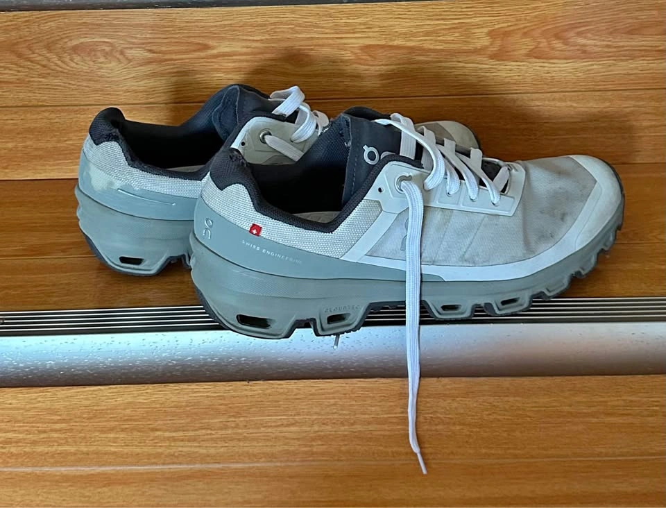 On Cloudventure Shoes