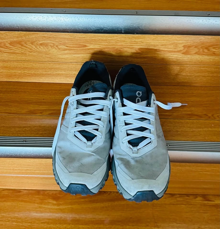 On Cloudventure Shoes - photo 2