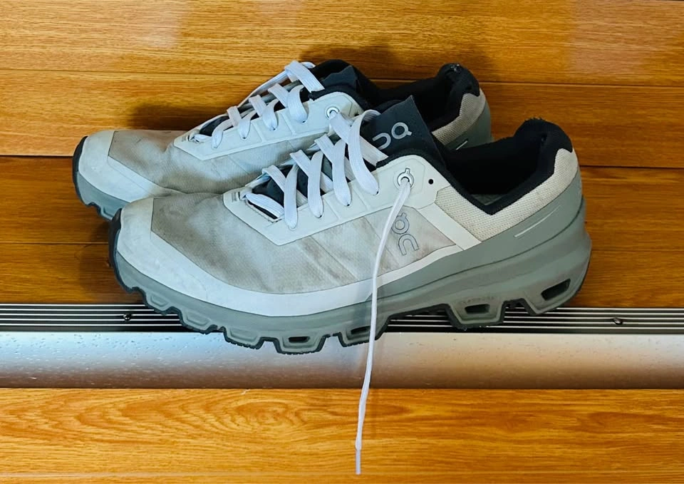 On Cloudventure Shoes - photo 4