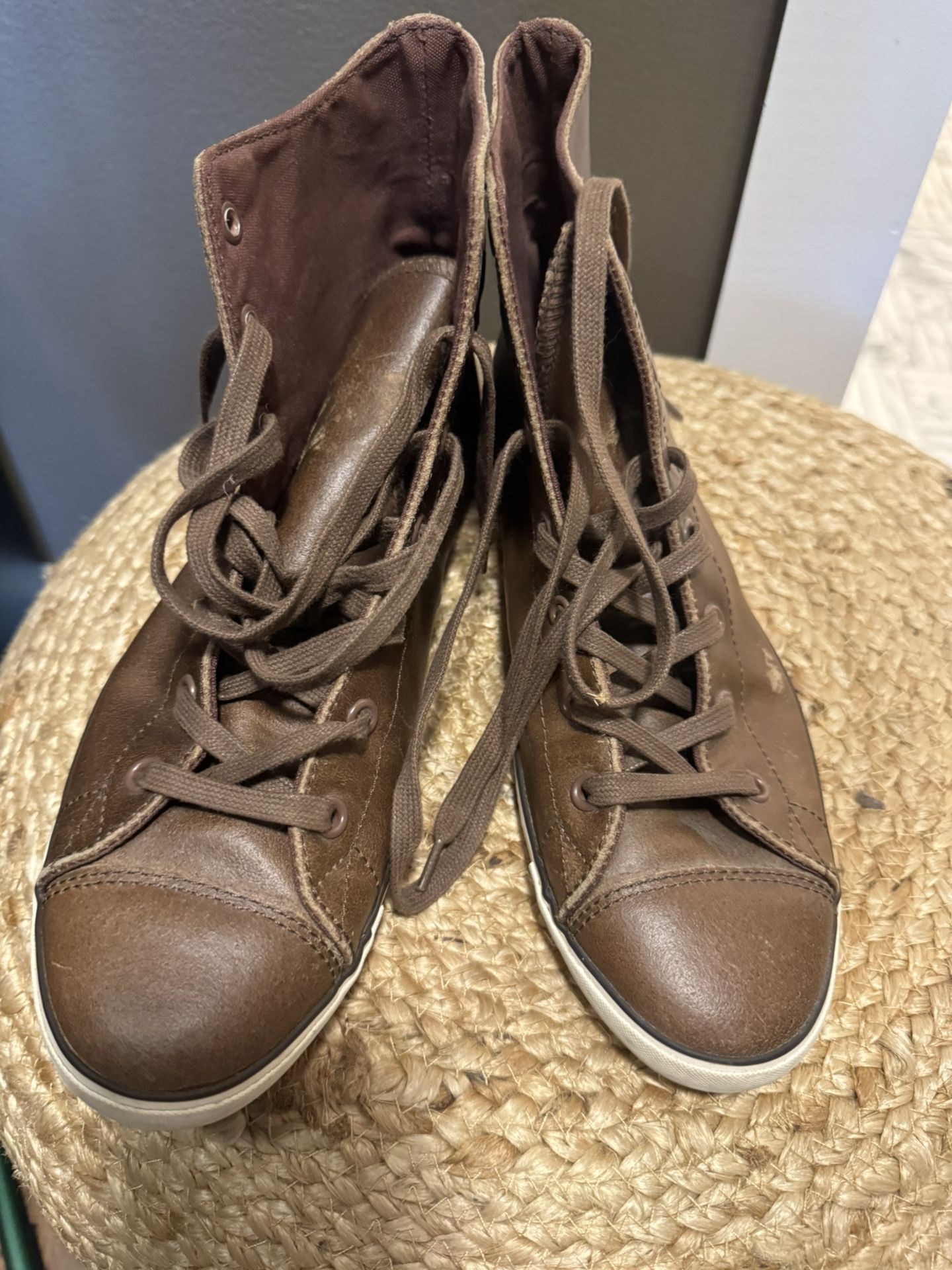 New Leather converse $30 Size 9