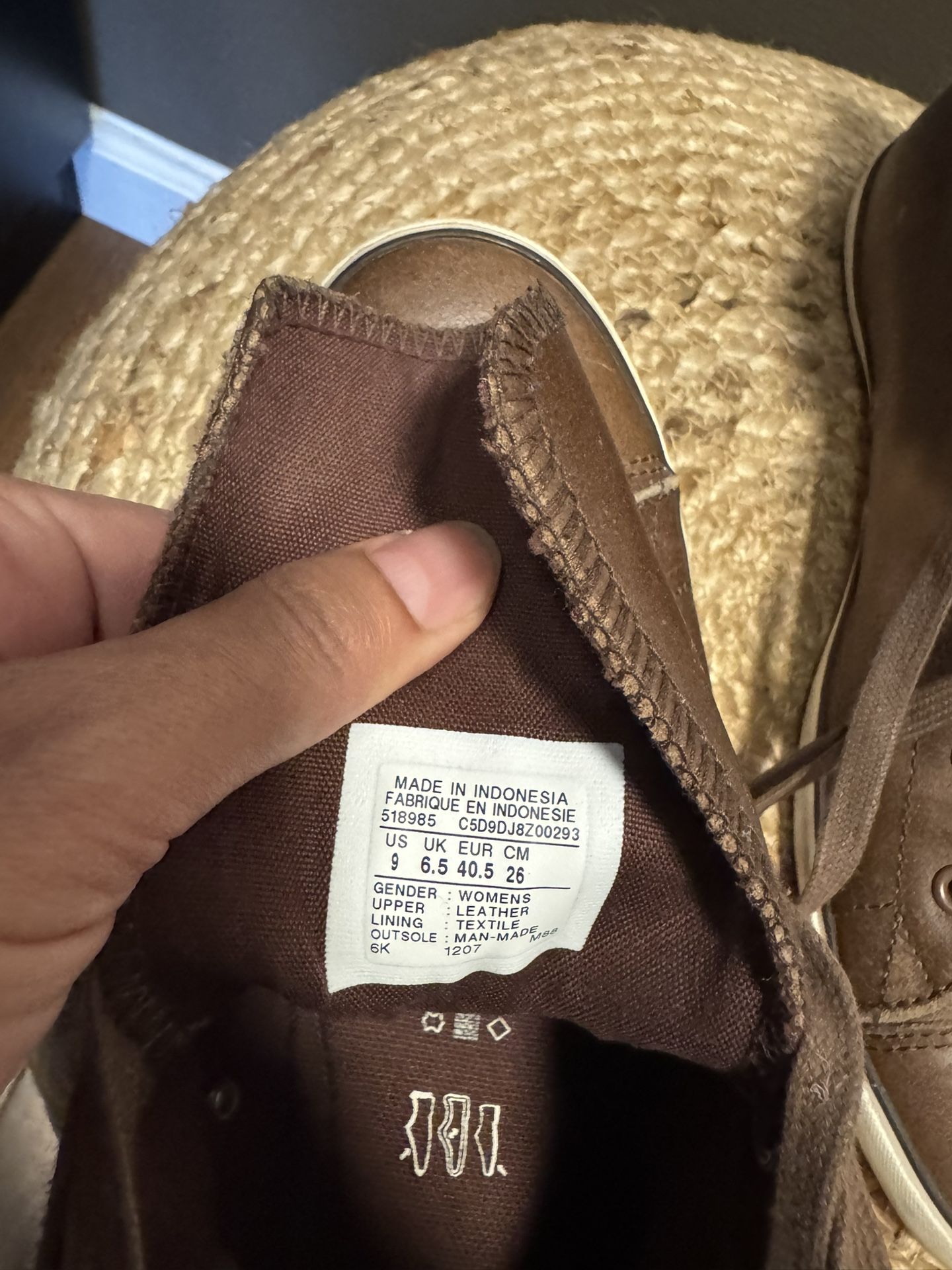 New Leather converse $30 Size 9 - photo 4