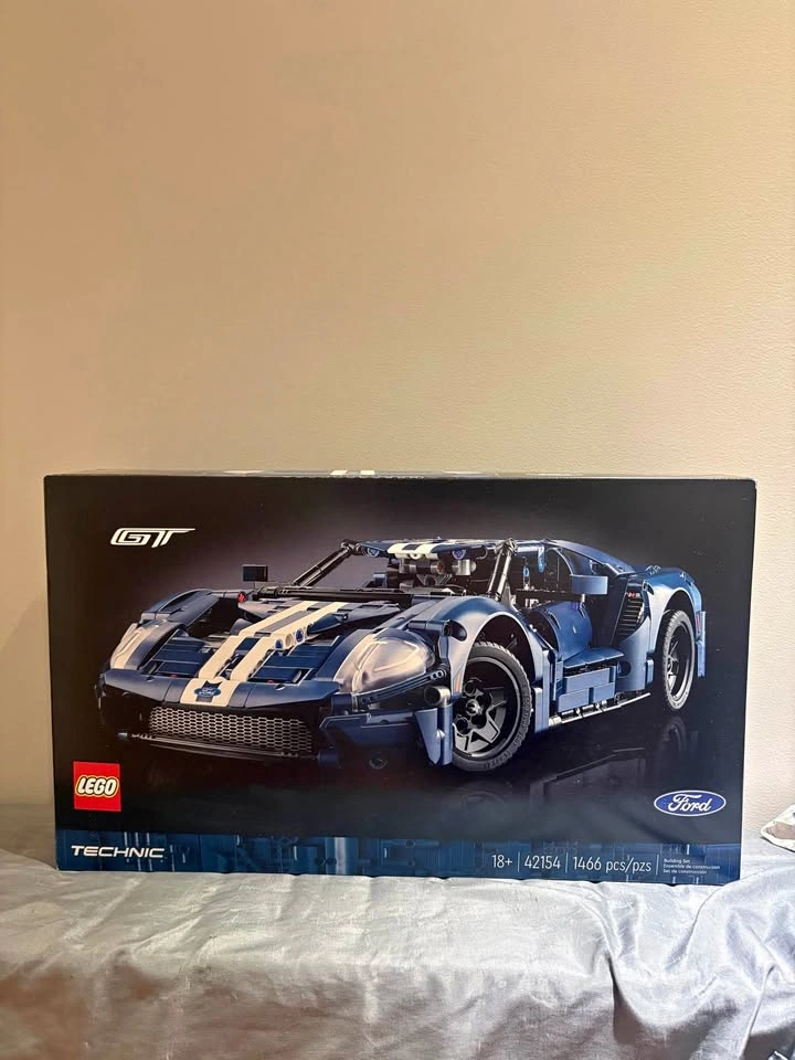 2022 Ford GT LEGO SET