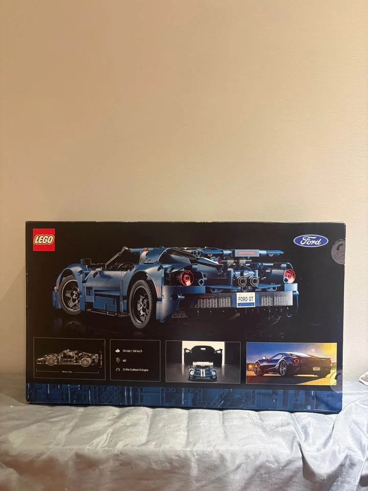 2022 Ford GT LEGO SET - photo 2