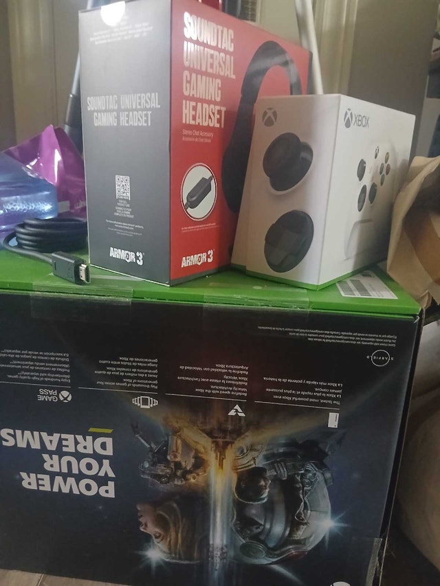 Xbox series x bundle - photo 2