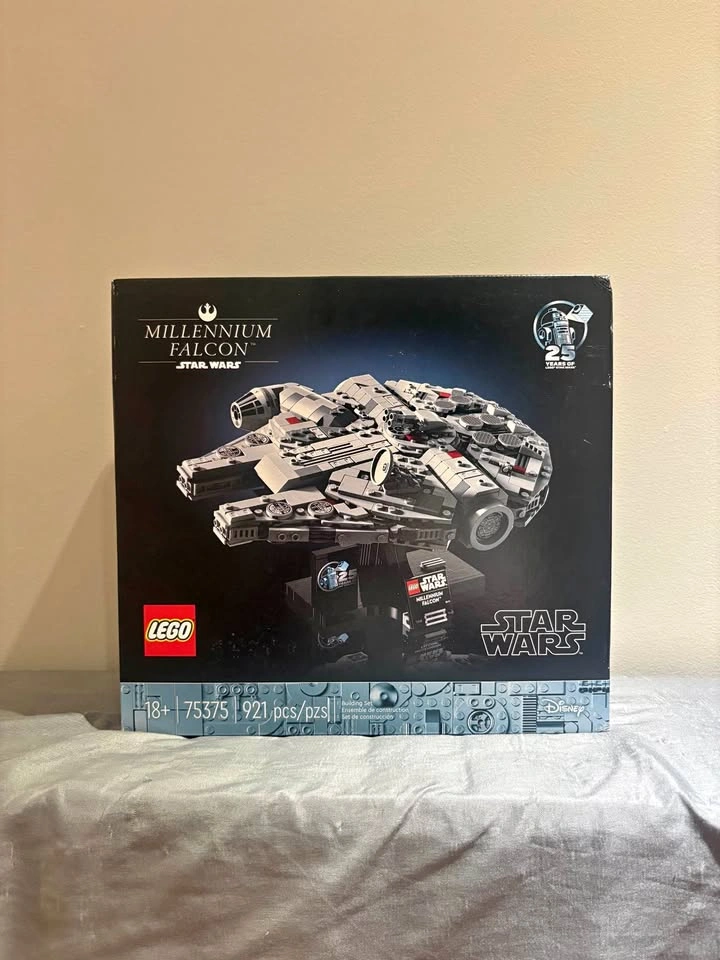 Star Wars Millennium falcon LEGO SET