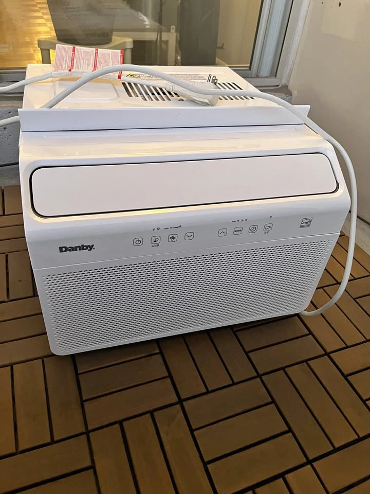 Danby 10000 BTU Inverter Window AC