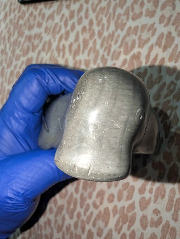 Hand-Carved Soapstone Seal Sculpture - photo 4