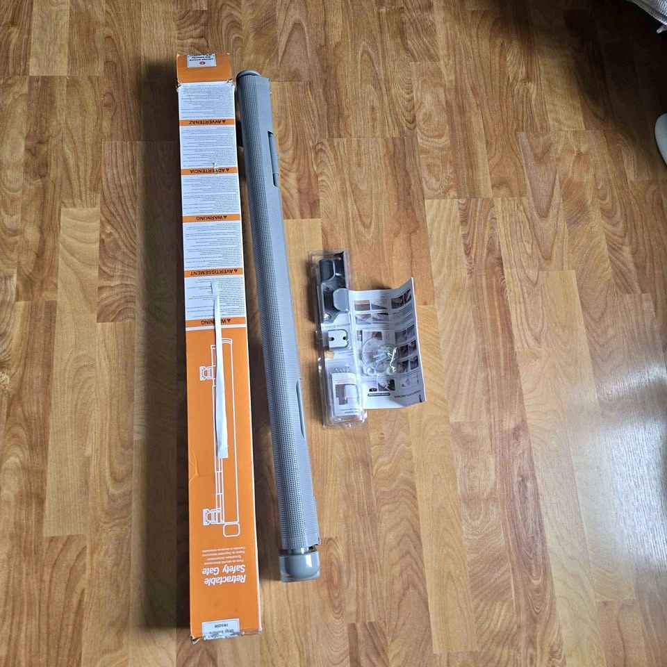 Retractable Baby/Pet Gate 33.6x55 inches
