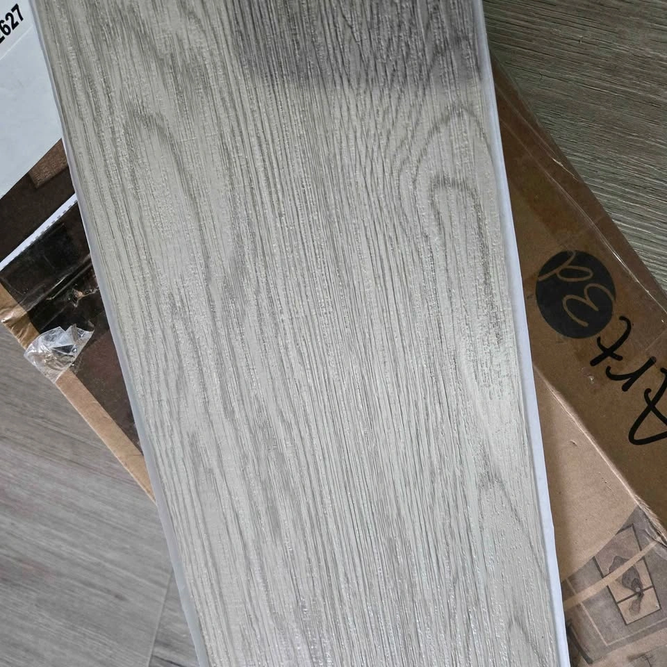 36 pcs Peel and Stick Luxury Vinyl Flooring Tiles - photo 5