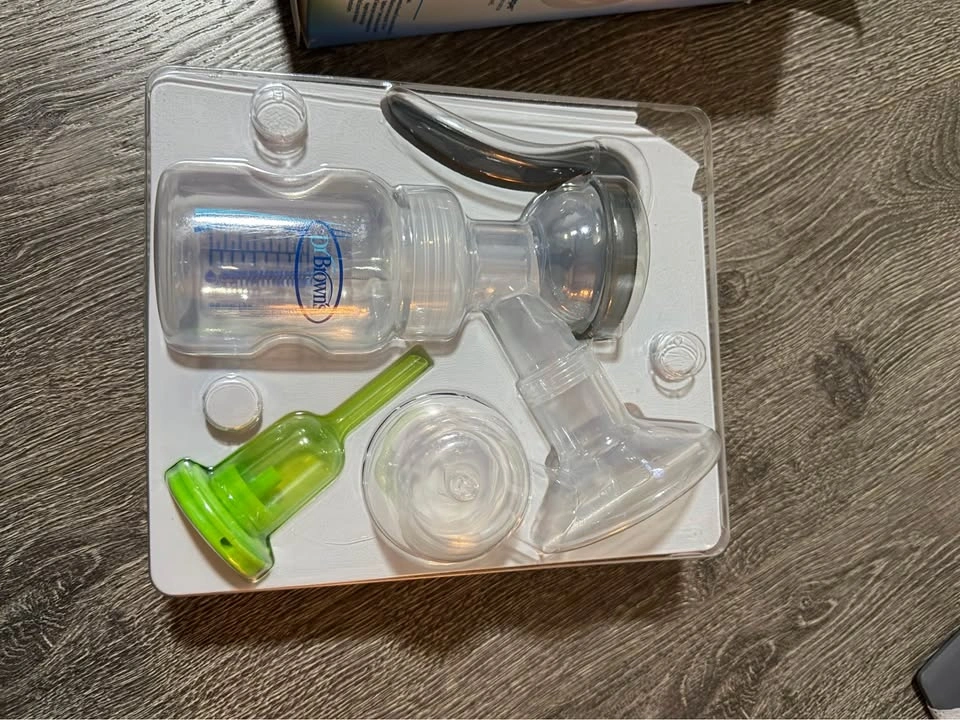 Dr. Brown’s Manual Breast Pump and Baby Bottle - photo 2