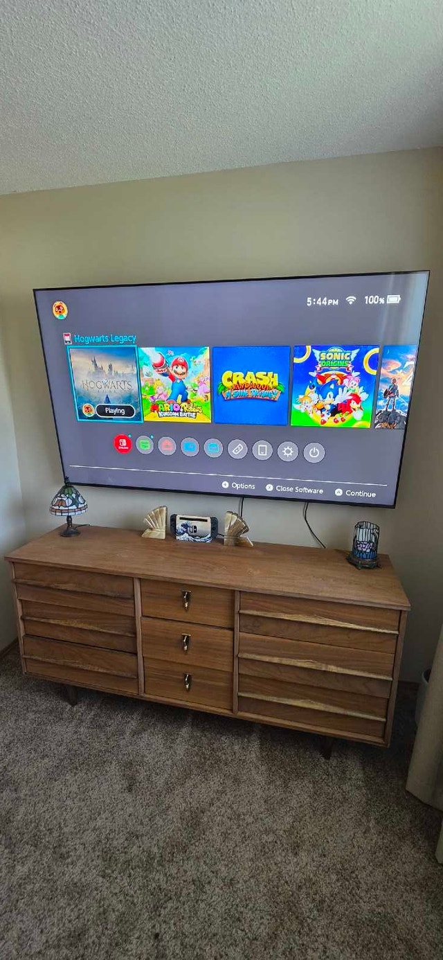 Nintendo Switch - photo 2