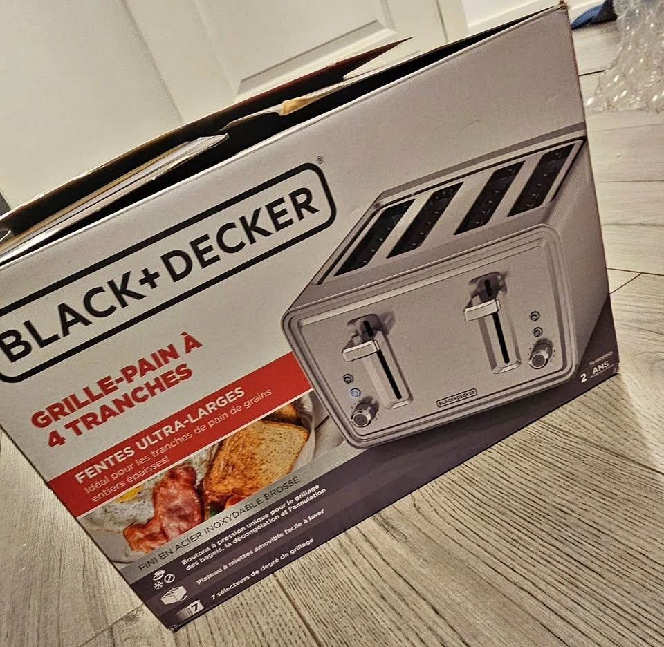 Black and Decker Toaster - 4-Slice - Stainless Steel