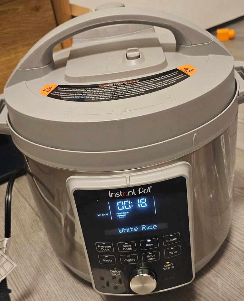 Instant Pot Duo Plus 9-in-1 Electric Pressure Cooker - 6QT - photo 2